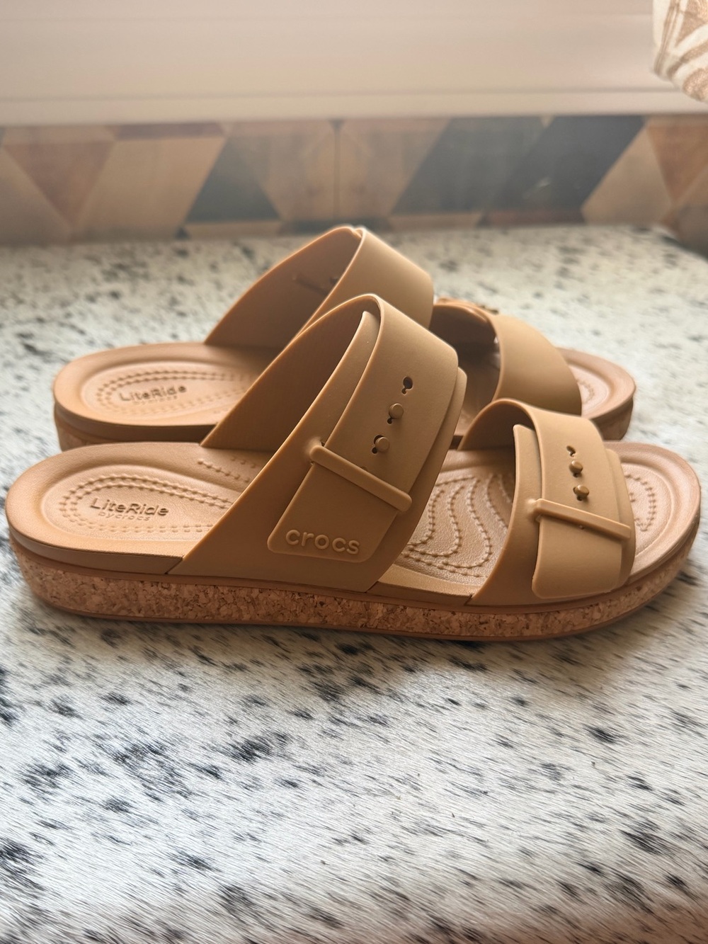 NWOT Crocs Brooklyn Buckle Flat Sandals - Picture 5 of 9